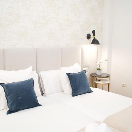 Colon & Soho By Ele Apartments Малага Екстериор снимка